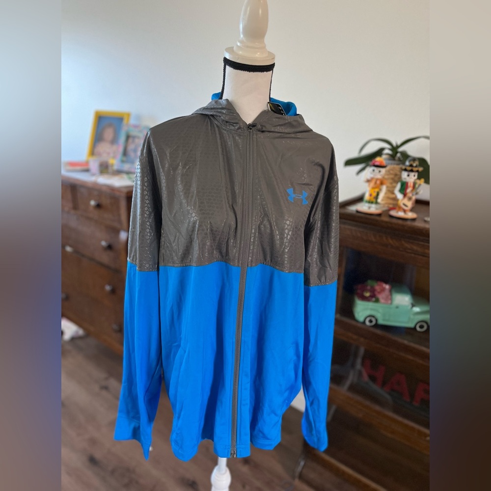 Under Armour Windbreaker